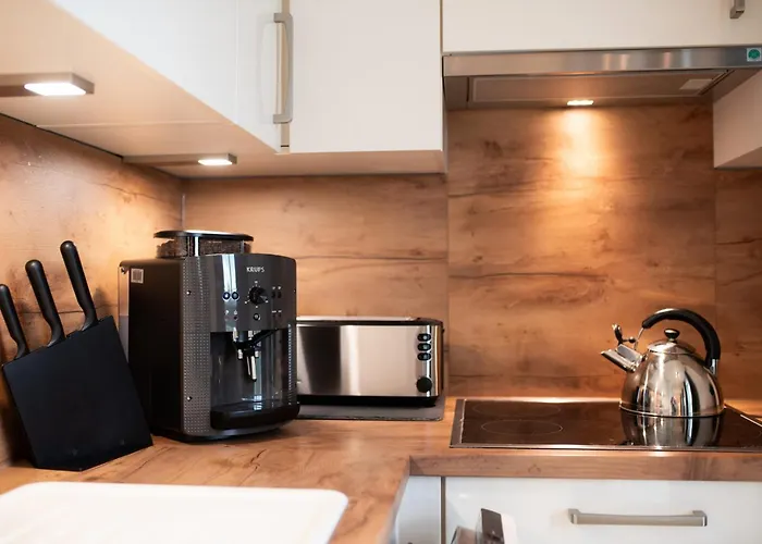 Central Apartment 4 Bedrooms For Up To 12 Guests