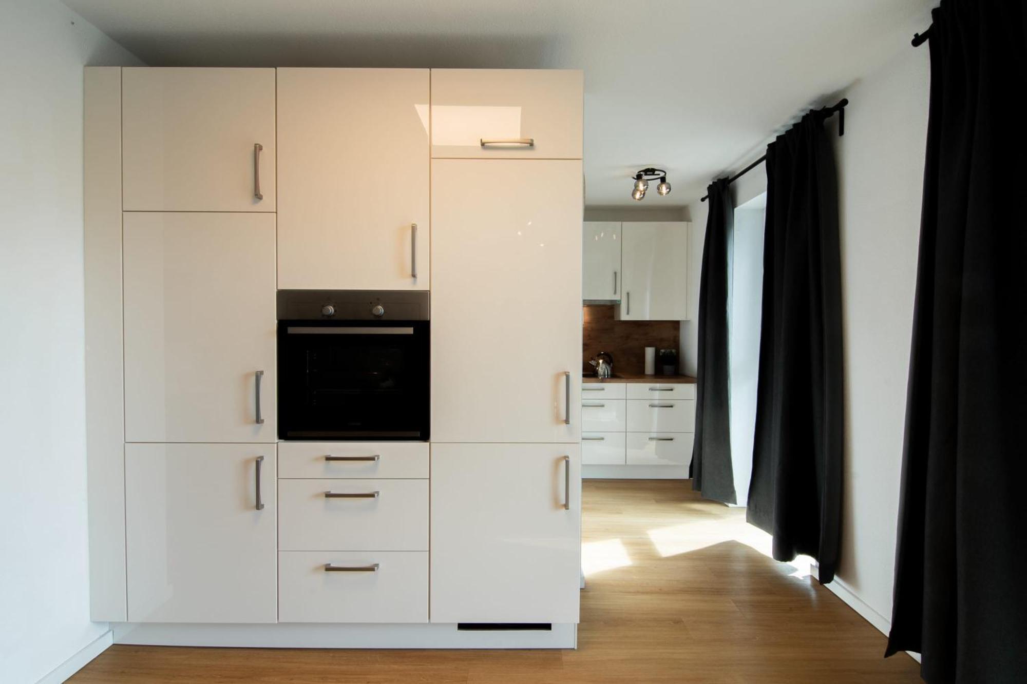 4 Bedrooms For Up To 12 Guests Apartment