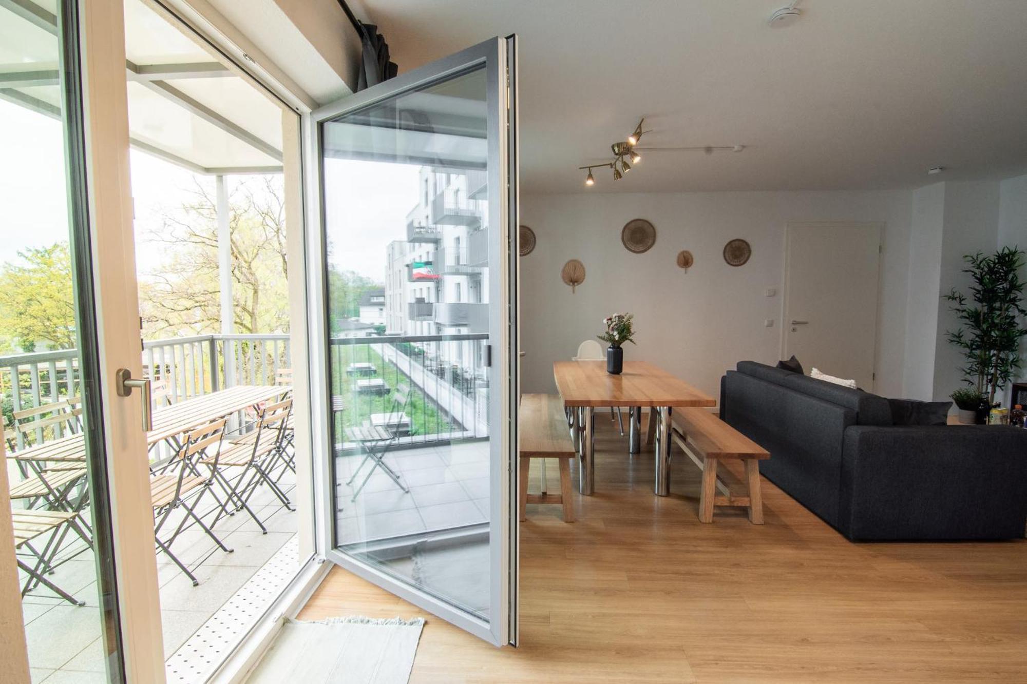 4 Bedrooms For Up To 12 Guests * Hamburg